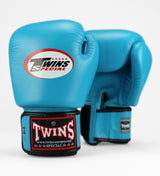 Twins Boxhandschuhe BGVL3 - Hellblau.
