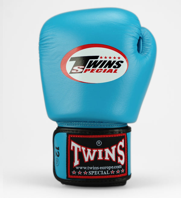 Twins Boxhandschuhe BGVL3 - Hellblau.