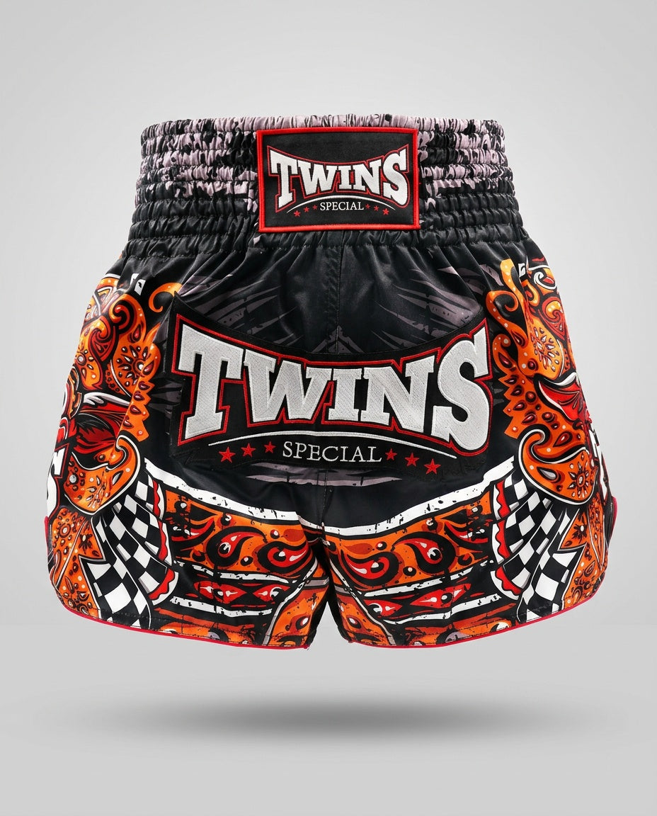Twins Muay-Thai-Shorts TTBL Barong – Schwarz/Rot/Orange
