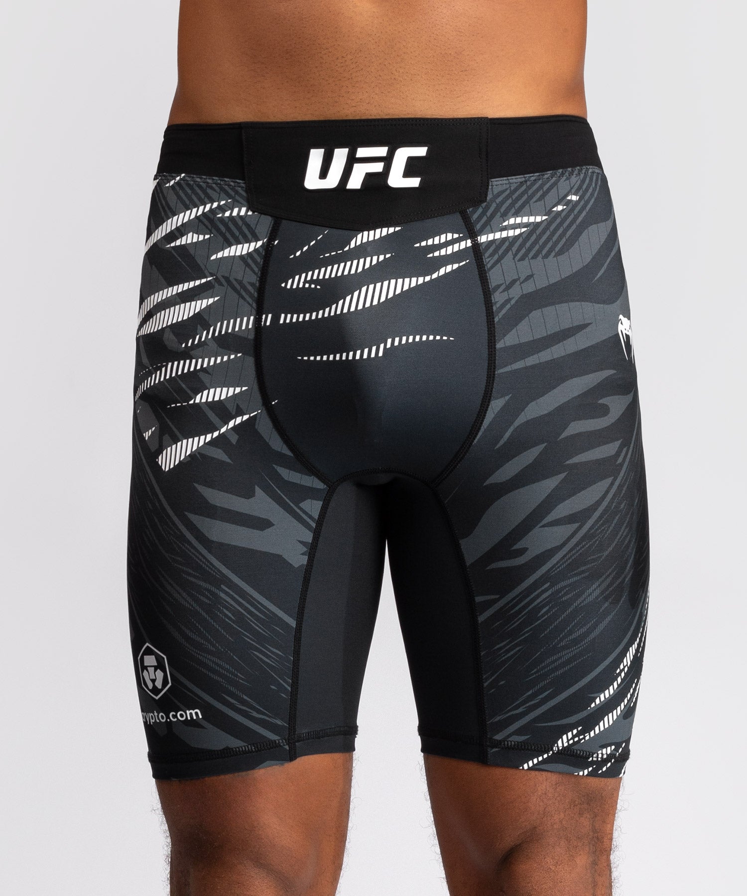 UFC Venum Vale Tudo Fight Night Fusion Shorts – Schwarz