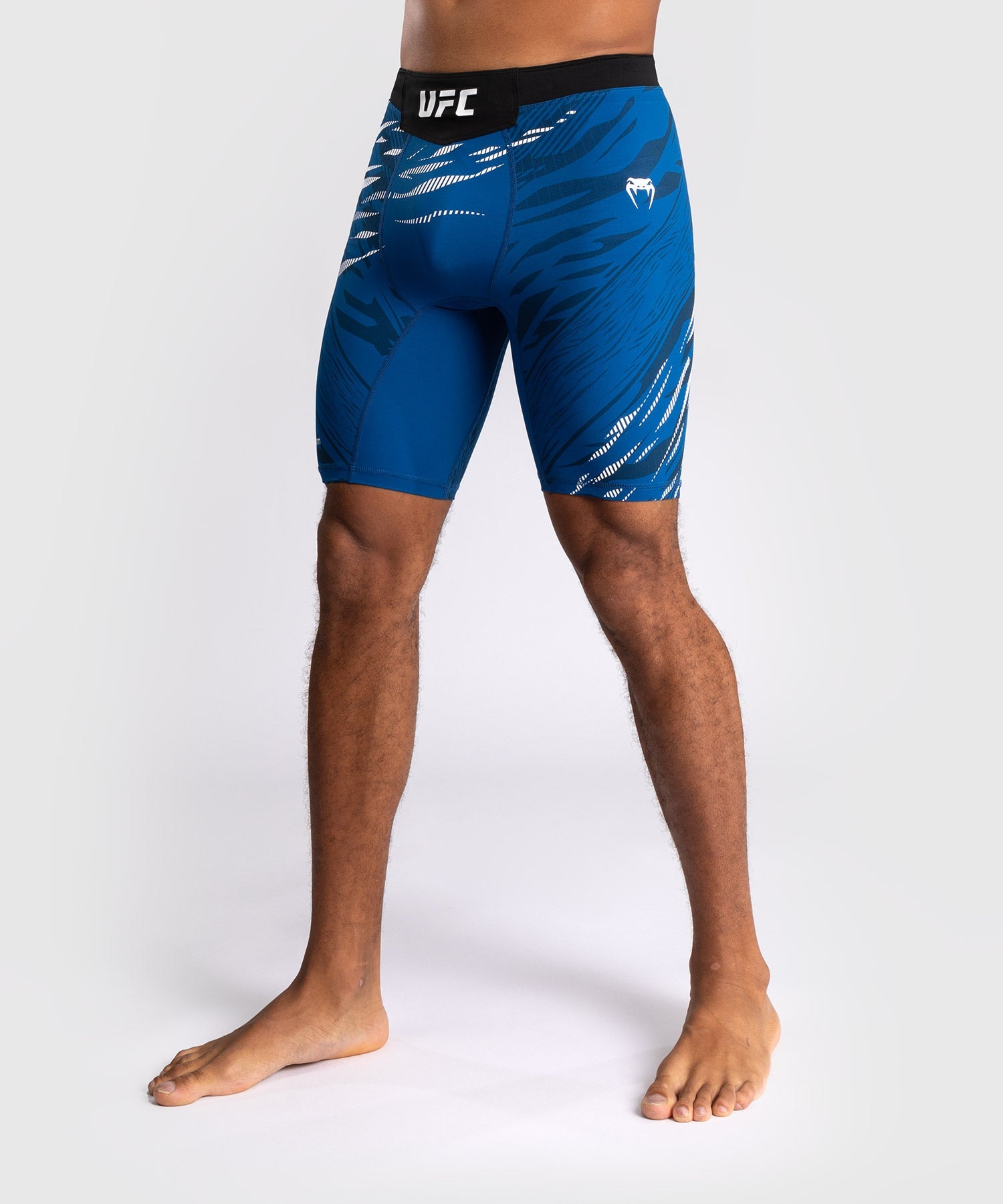 UFC Venum Vale Tudo Fight Night Fusion Shorts – Blau