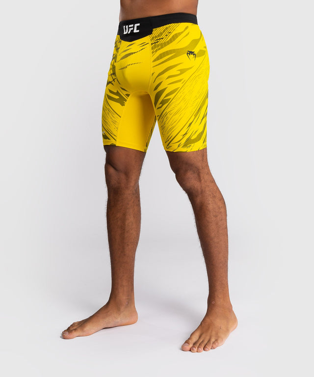 UFC Venum Vale Tudo Fight Night Fusion Shorts – Gelb