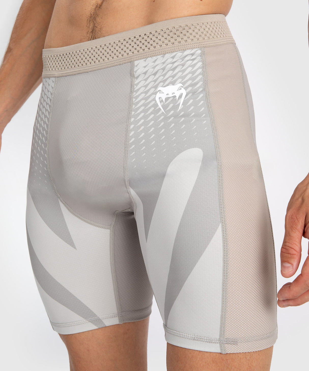 Venum Compression Shorts Attack - Weiss/Grau