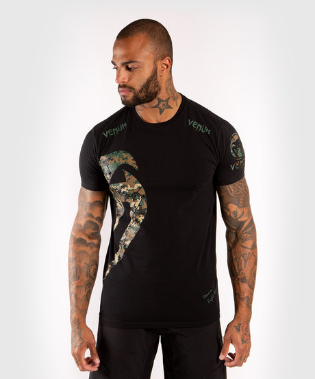 Venum T-shirt Giant - Schwarz/Camo
