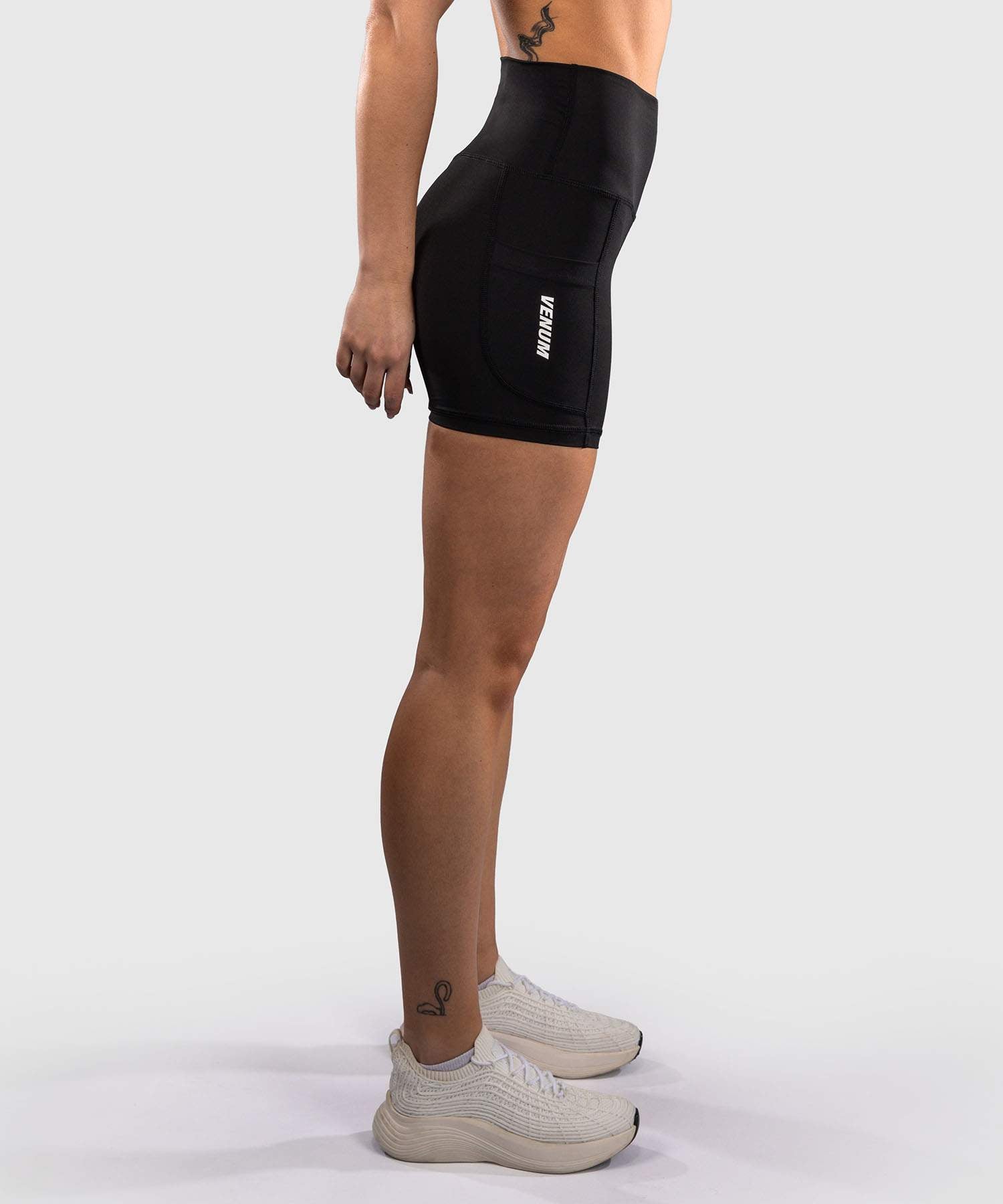 Venum Bike Shorts Essential - Schwarz