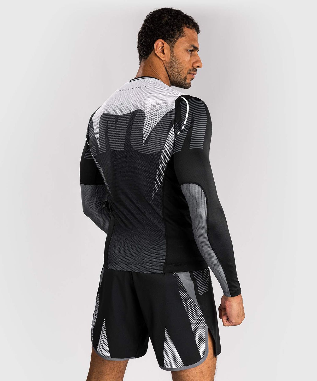 Venum Rashguard Langarm Adrenaline – Schwarz/Silbergrau