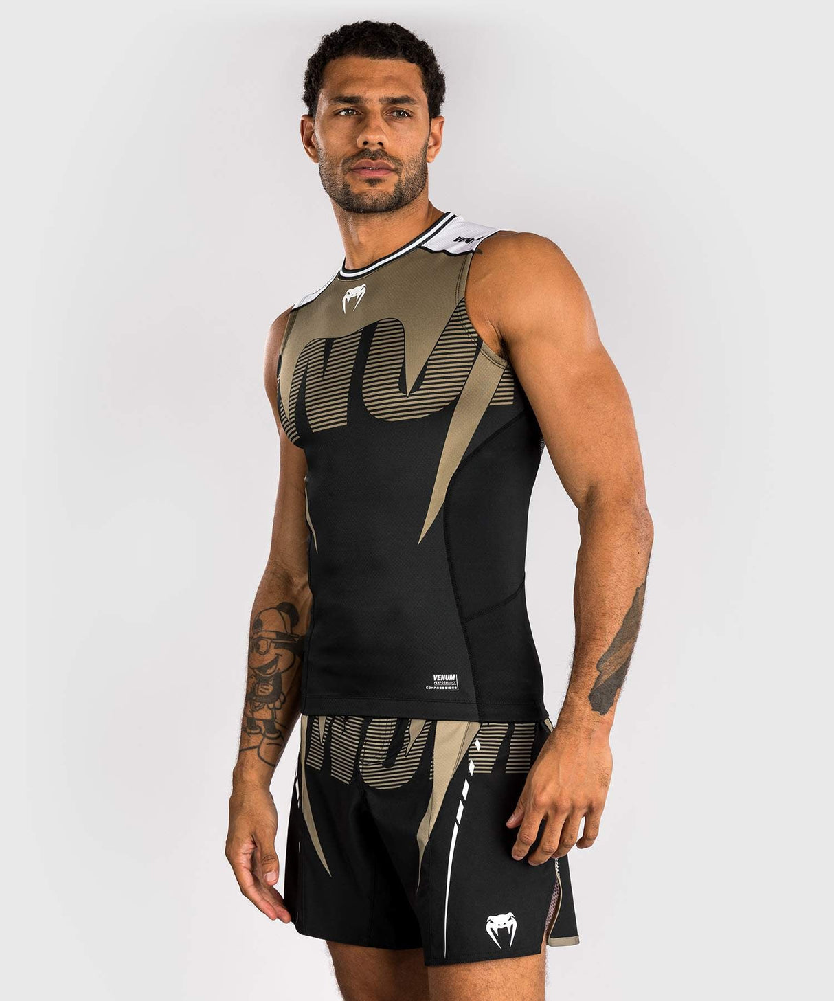 Venum Rashguard Ärmellos Adrenaline – Schwarz/Sand