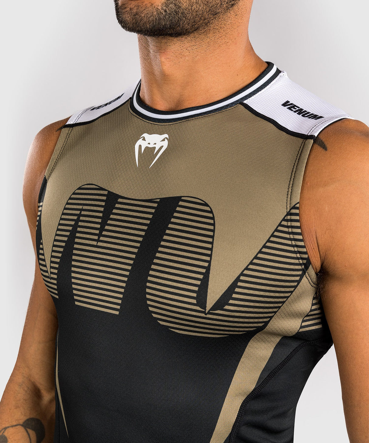 Venum Rashguard Ärmellos Adrenaline – Schwarz/Sand