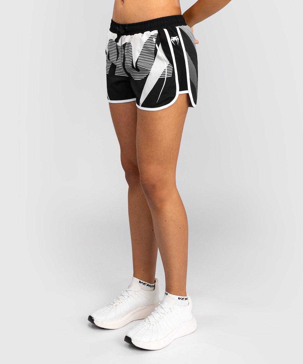 Venum Trainingsshorts Adrenaline – Schwarz/Elfenbein