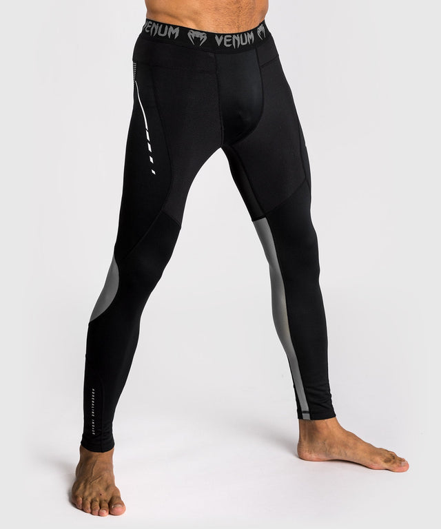 Venum Spats Adrenaline – Schwarz/Silbergrau