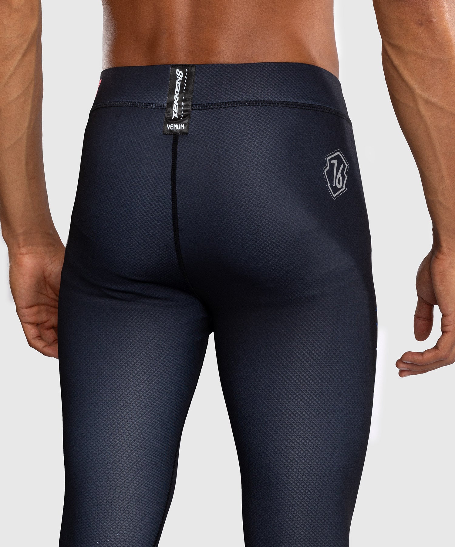 Venum x TEKKEN 8 Spats – Paul Phoenix – Schwarz/Blau