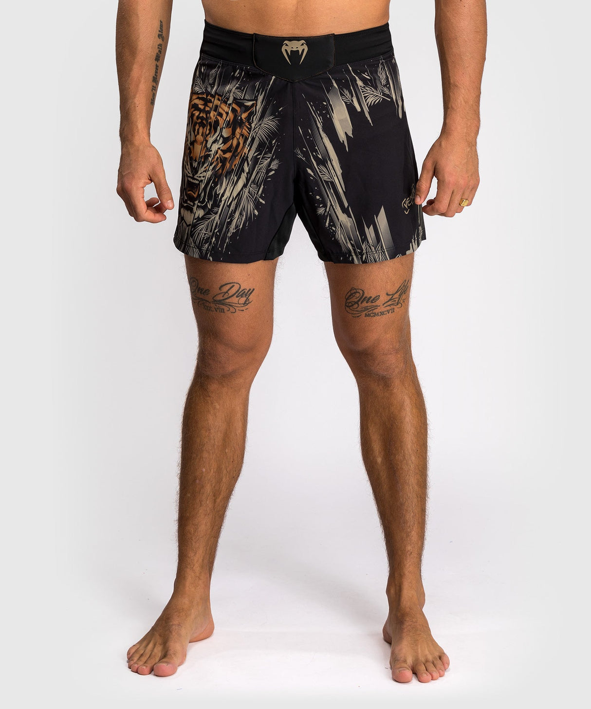 Venum MMA Shorts Tiger - Schwarz/Orange