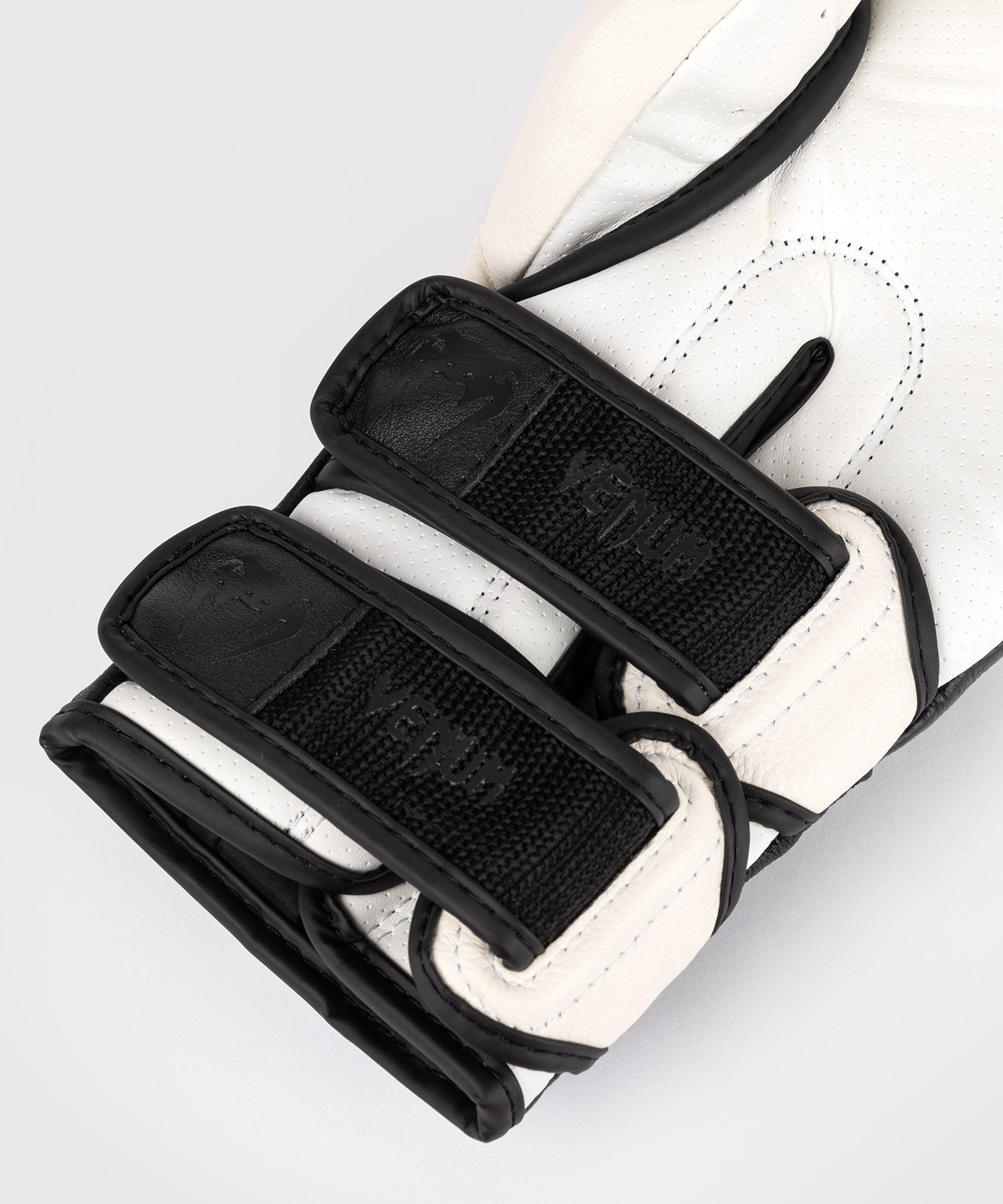 Venum Boxhandschuhe Reverso – Weiss/Schwarz