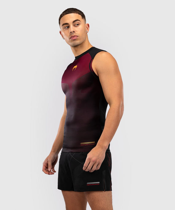 Venum Rashguard Tactical XT Ärmellos – Schwarz/Burgunderrot/Gold