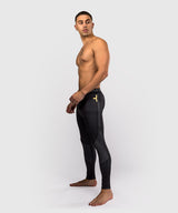 Venum x Assassin's Creed Shadows Spats – Schwarz