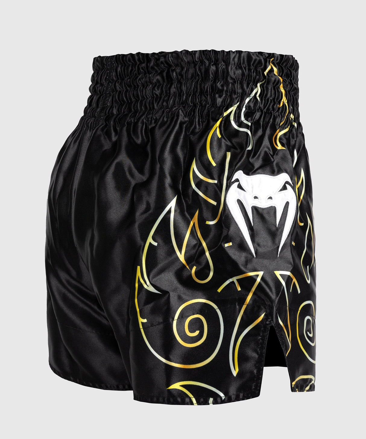 Venum Muay Thai Shorts VTC Flames – Schwarz/Gold