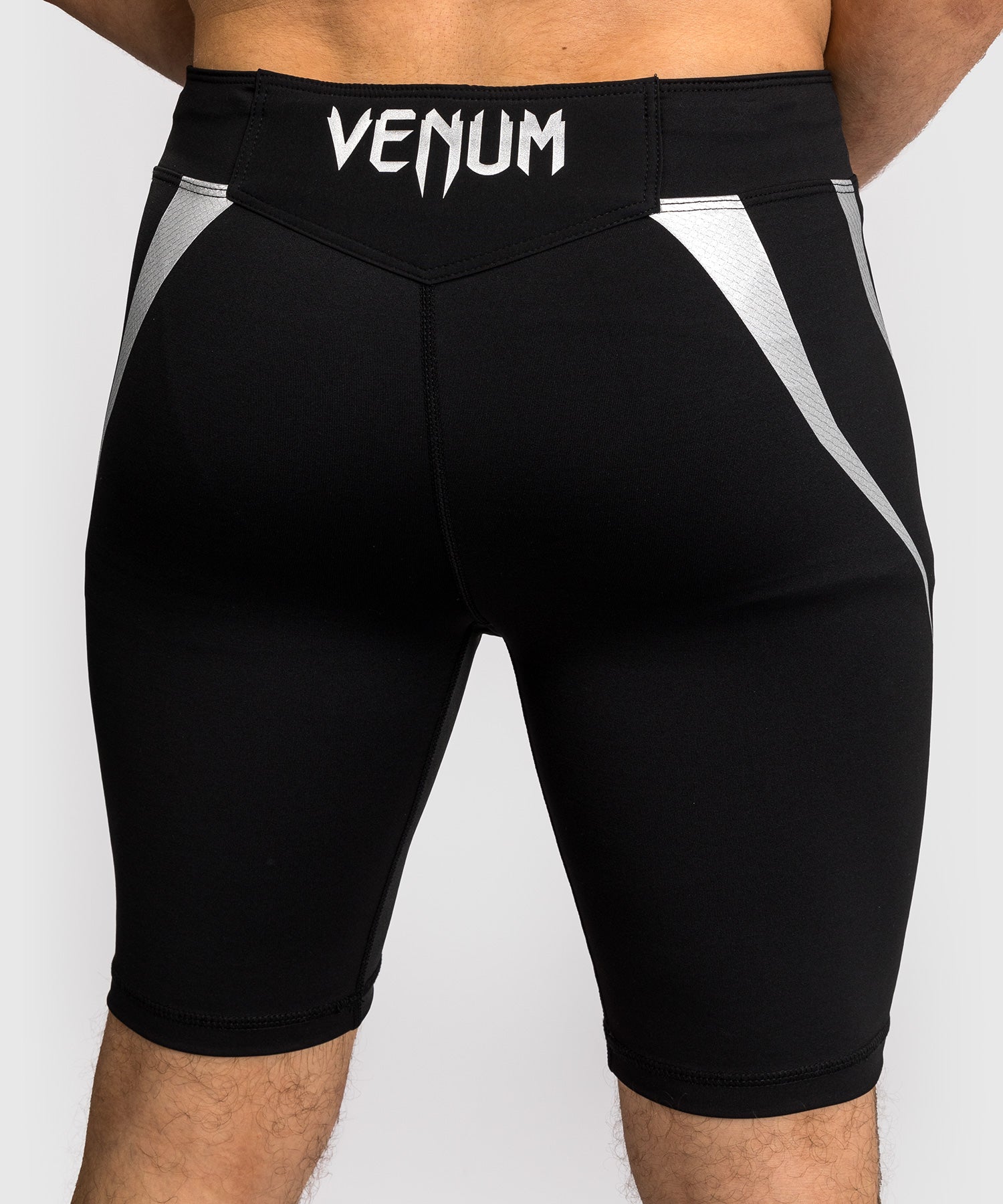 Venum x WOW FC Vale Tudo Shorts - Schwarz/Silber