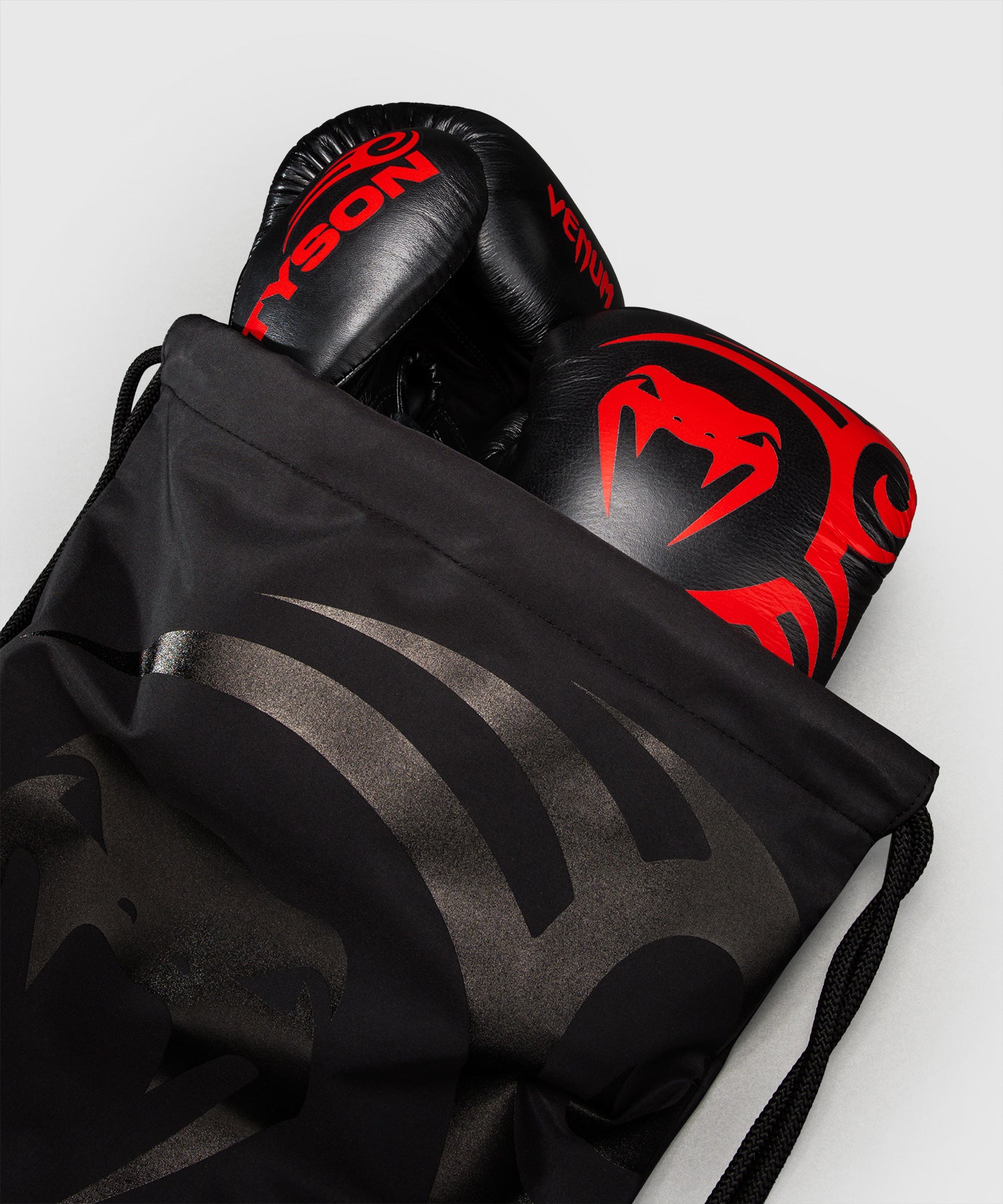 Venum x Mike Tyson Boxhandschuhe Giant 2.0 Pro - Schwarz/Rot