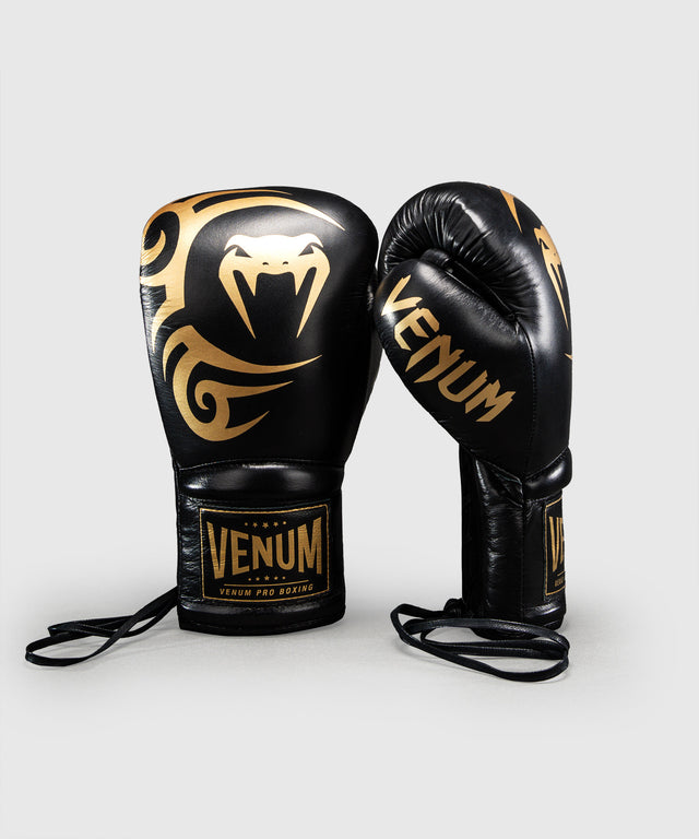 Venum x Mike Tyson Boxhandschuhe Giant 2.0 Pro mit Schnürverschluss - Schwarz/Gold