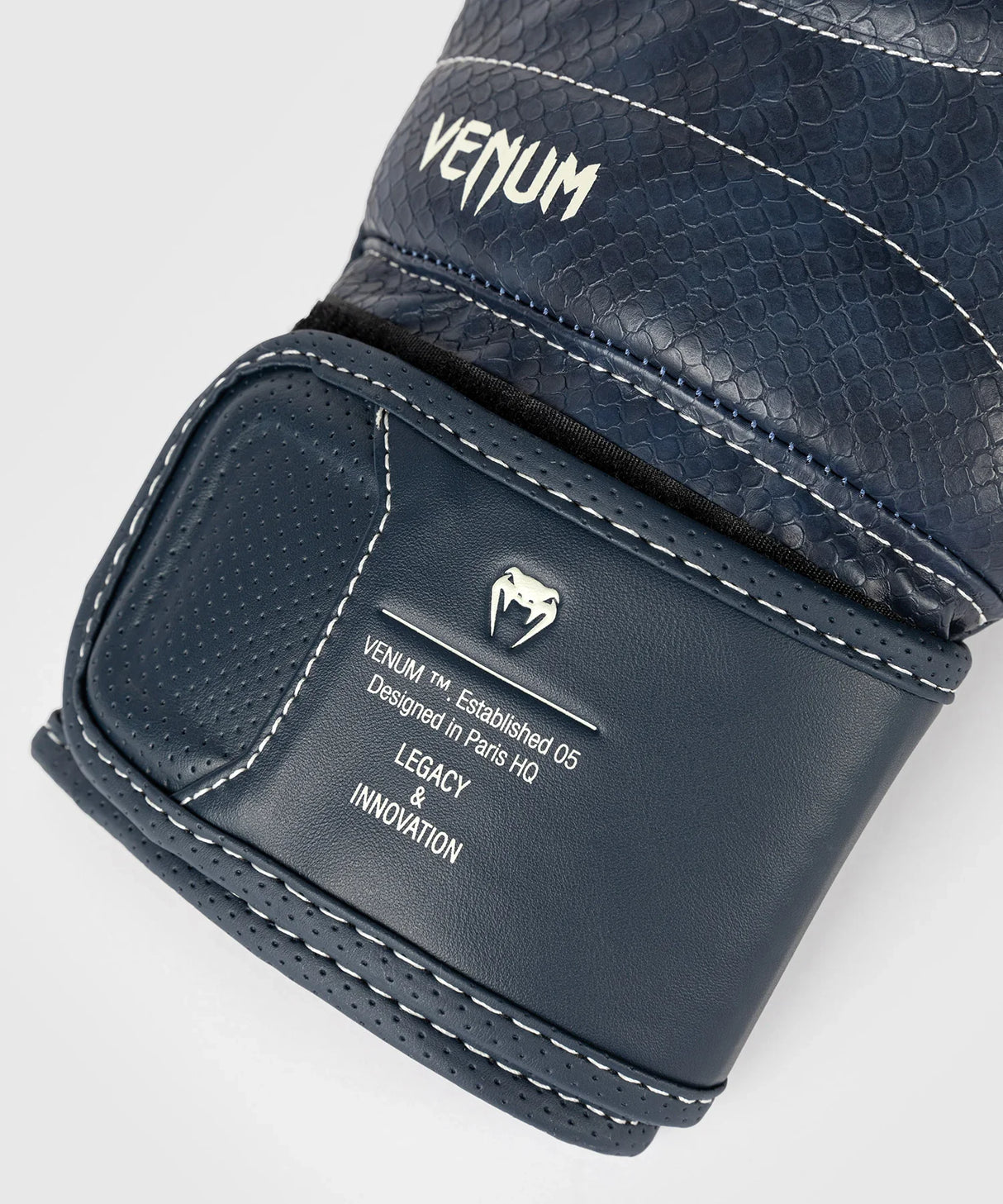 Venum Boxhandschuhe Impact Evo Scales – Nachtblau