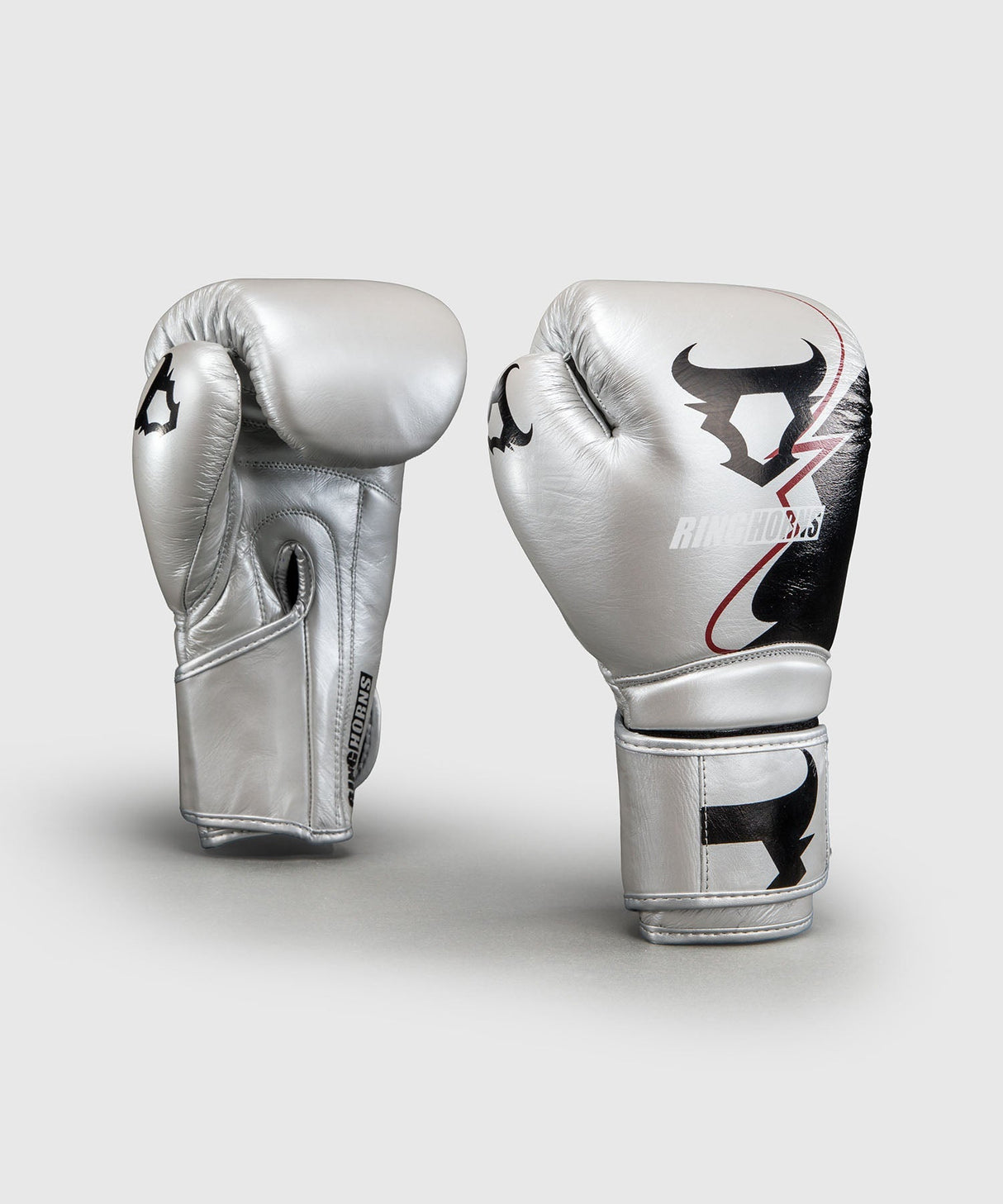 Ringhorns Boxhandschuhe Charger by Venum - Silber/Schwarz