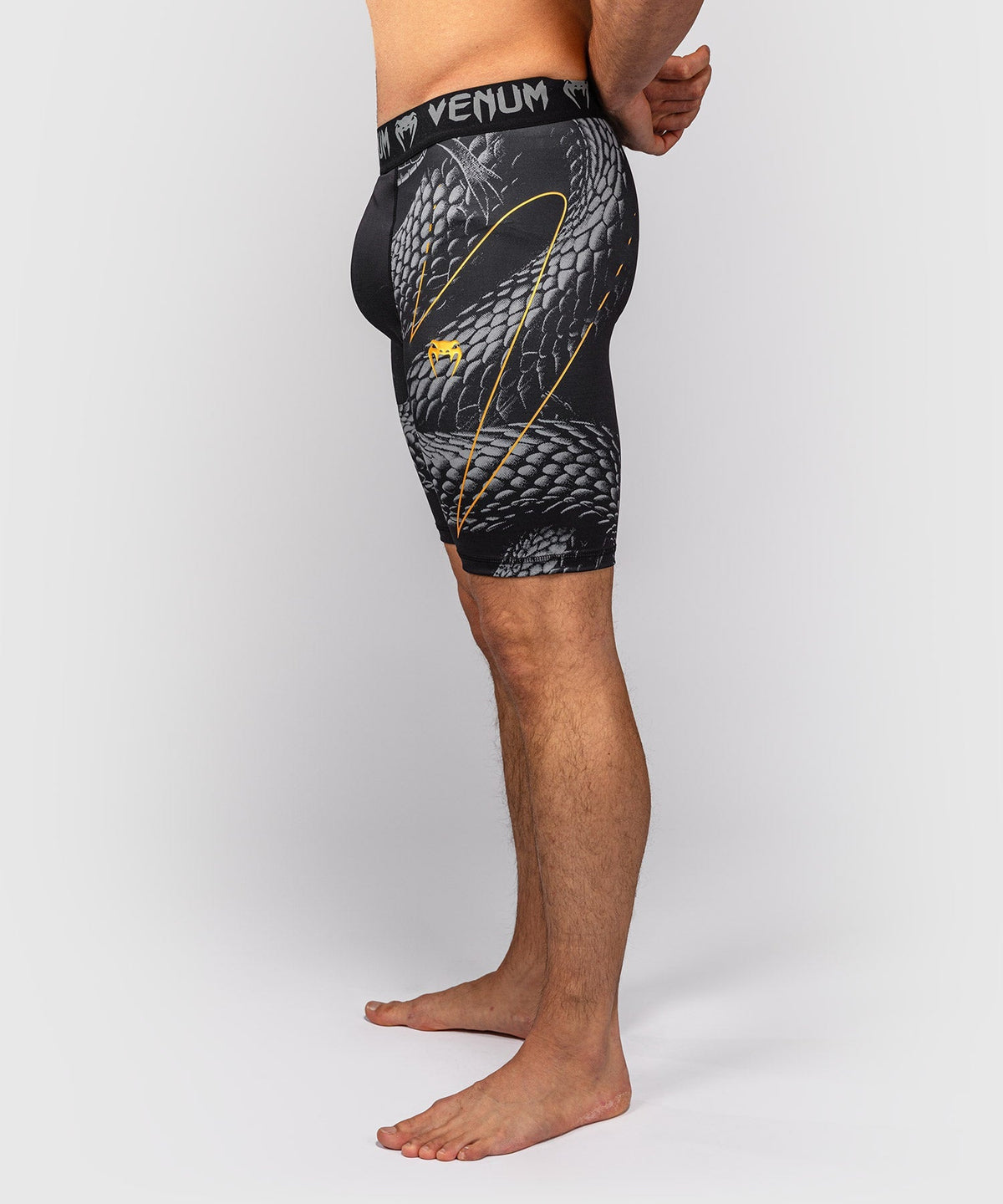 Venum Kompressionsshorts Matupa - Schwarz/Grau/Gold