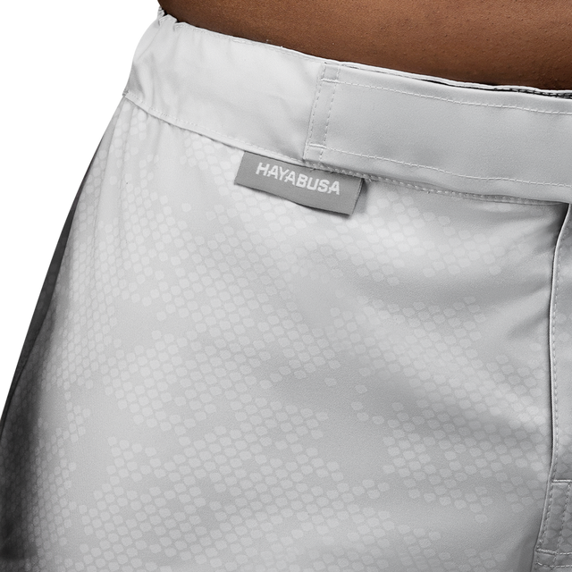 Hayabusa MMA Shorts Hex Mid-Thigh - Weiß