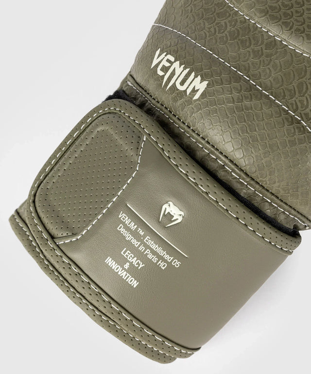Venum Boxhandschuhe Impact Evo Scales – Armeegrün