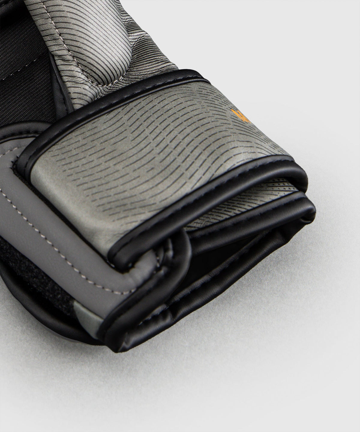 Venum MMA-Handschuhe Galactic 3.0 – Schwarz/Gold