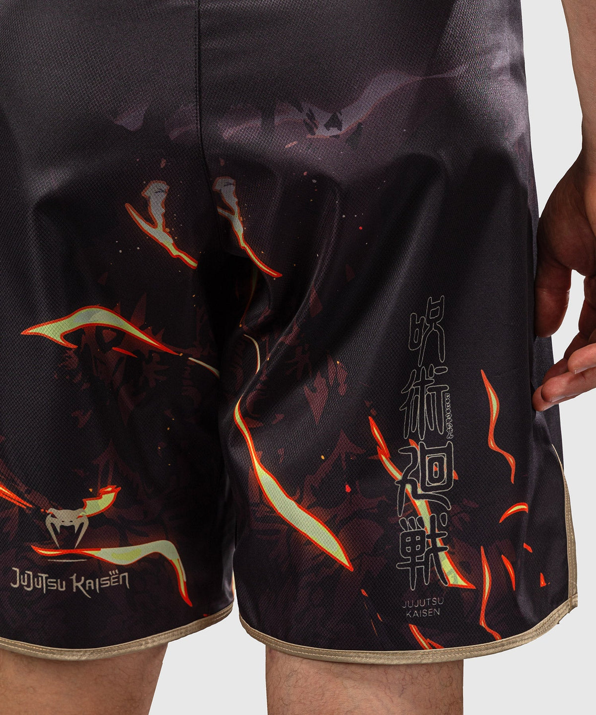 Venum MMA Shorts x Jujutsu Kaisen Sukuna - Schwarz/Beige