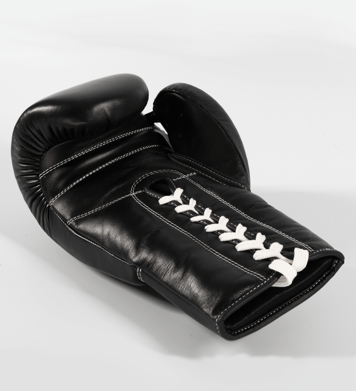 Caged Boxhandschuhe 'X' Series Schnürung - Schwarz/Weiss - The Fight Company Deutschland