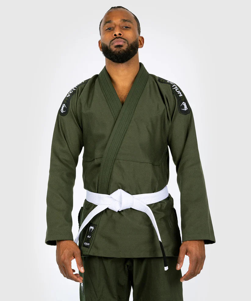 Venum BJJ Gi First - Khaki Grün - inkl. weißem Gürtel
