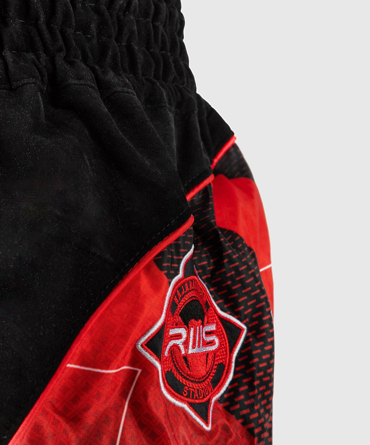 Venum x RWS 2.0 Muay Thai Shorts – Schwarz/Rot