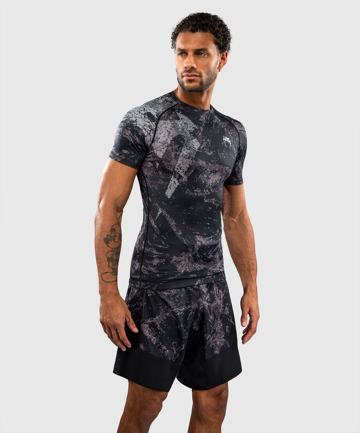 Venum Rashguard Rage & Workout Kurzarm – Schwarz/Grau