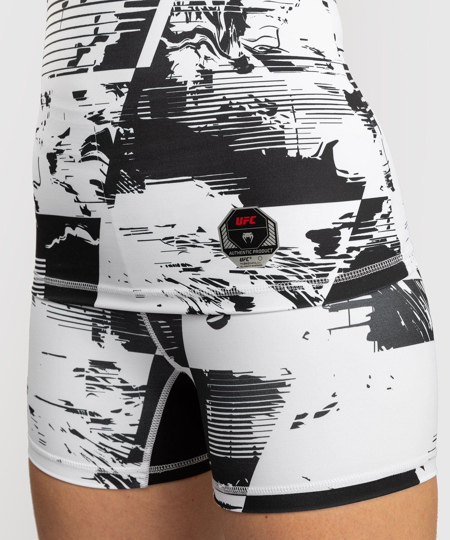 Venum UFC Rashguard Zenith Damen - Weiß