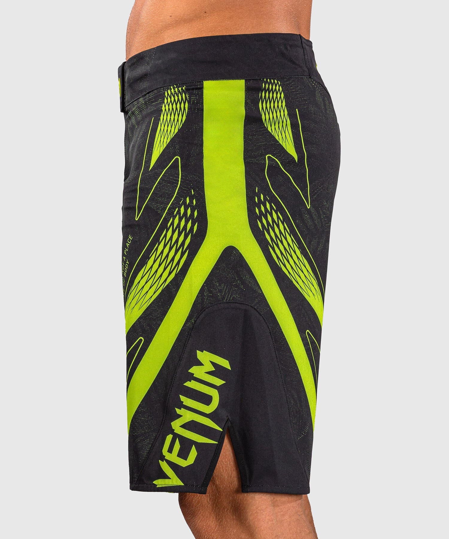 Venum MMA Shorts Amazonia Reborn - Schwarz/Grün