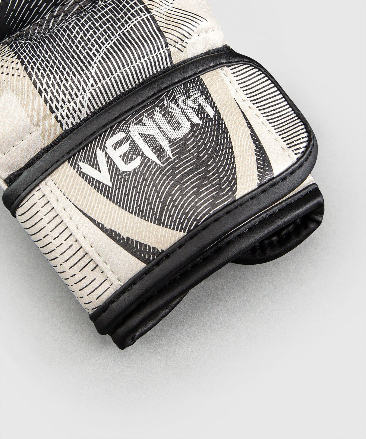 Venum MMA-Handschuhe Galactic 3.0 – Gebrochenes Weiß/Schwarz
