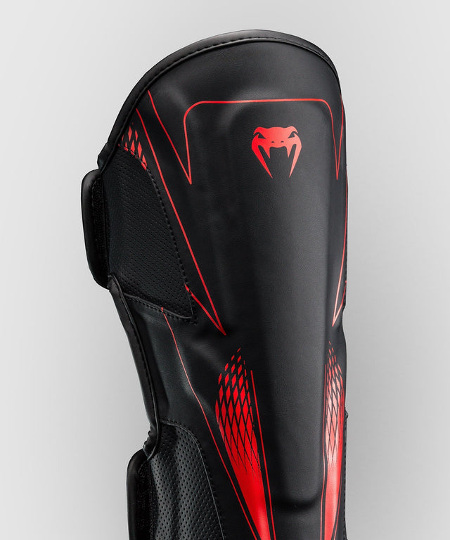 Venum Schienbeinschoner Amazonia Reborn - Schwarz/Rot