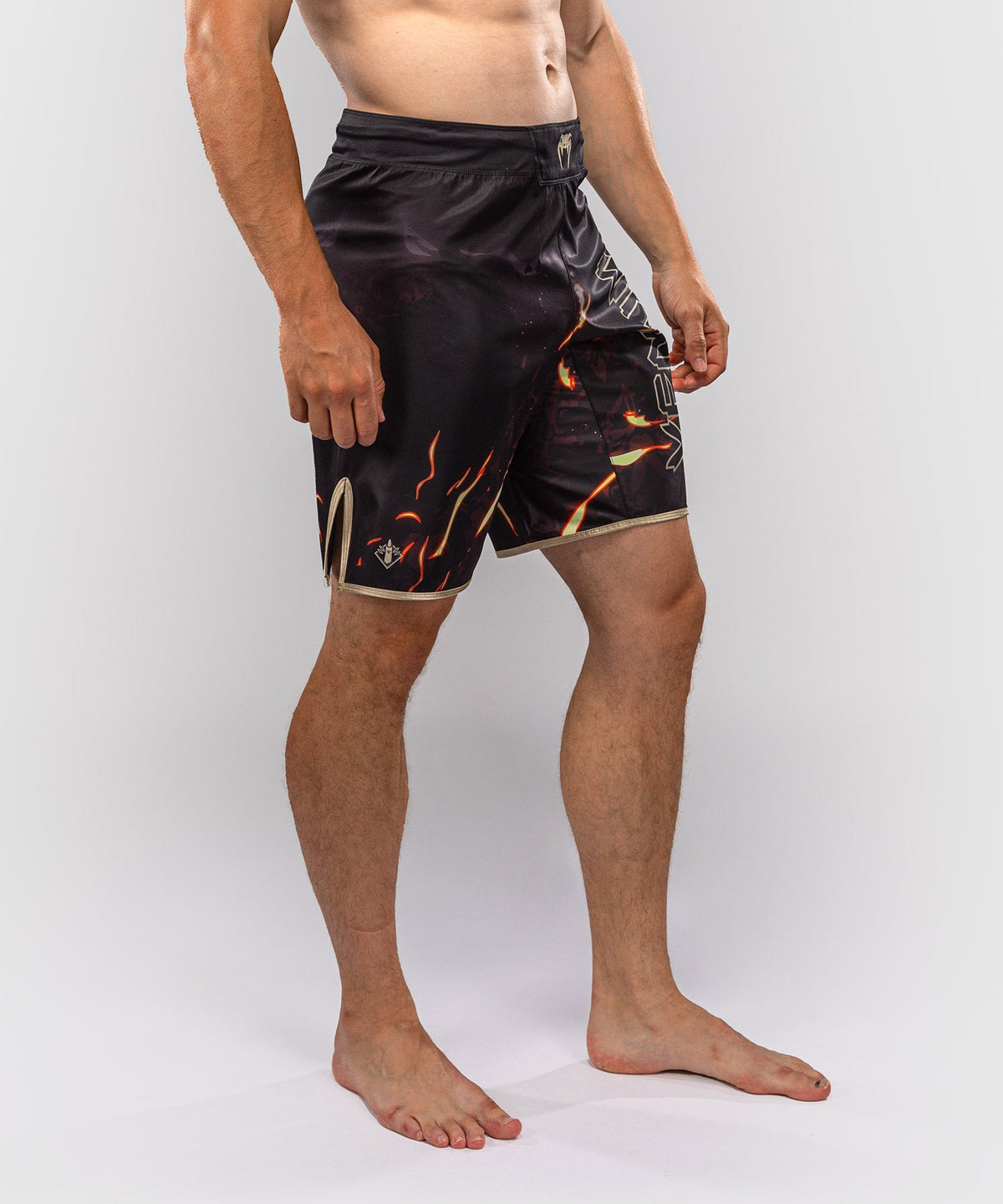 Venum MMA Shorts x Jujutsu Kaisen Sukuna - Schwarz/Beige