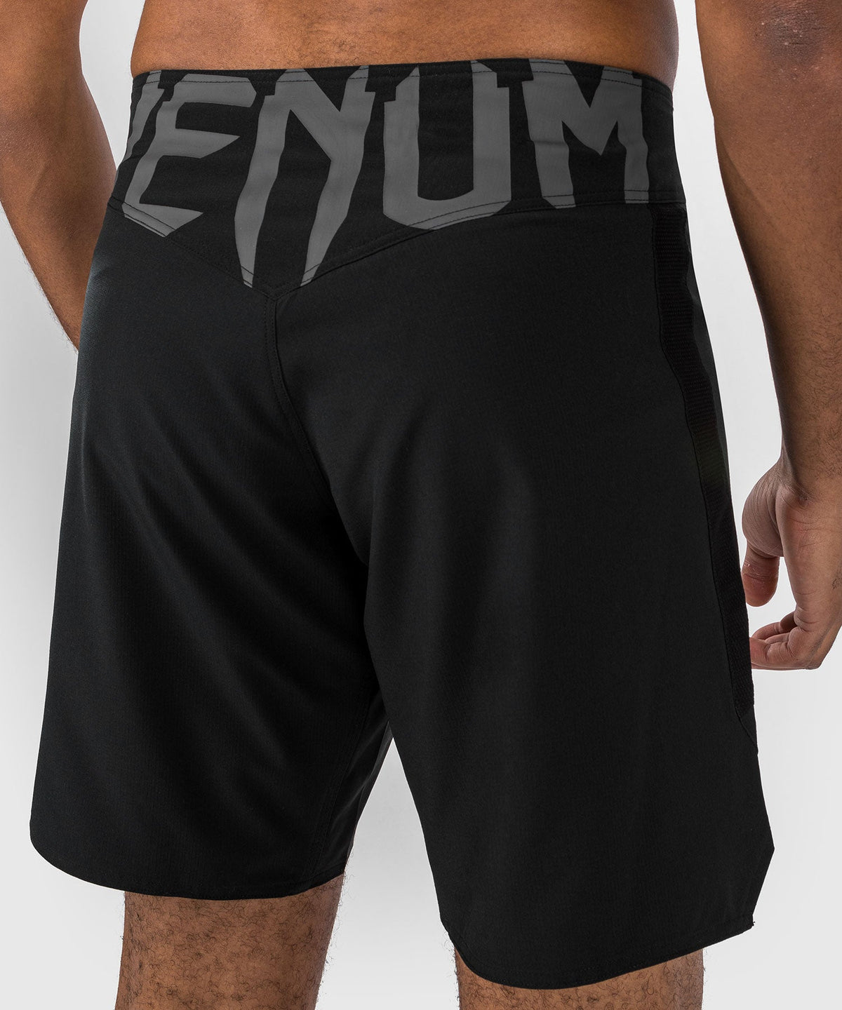 Venum MMA-Shorts Light 5.0 - Schwarz/Weiß