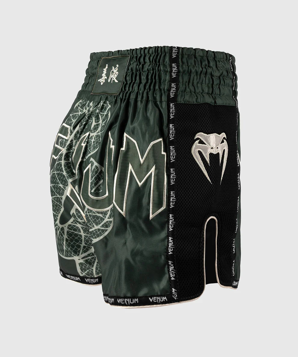Venum Muay Thai Shorts Serpenti – Khaki-Grün