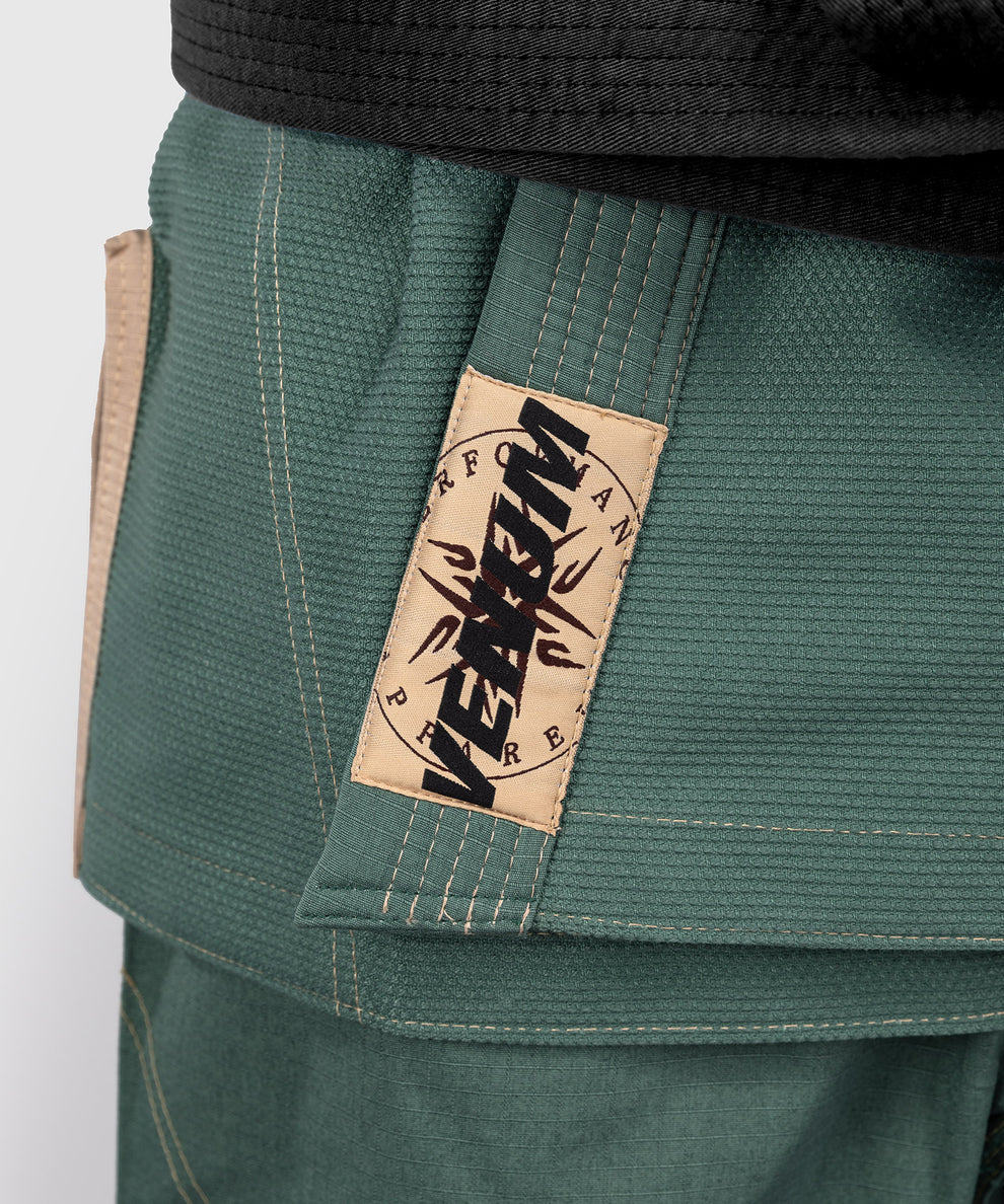 Venum Elite 5.0 – 450 – BJJ Gi – Waldgrün