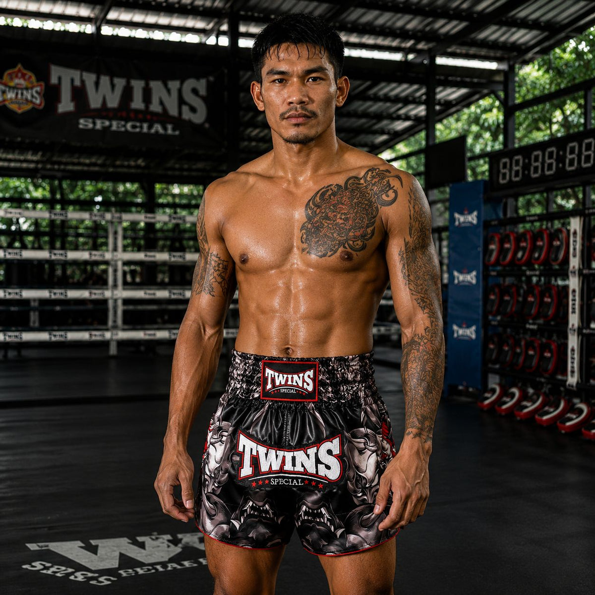 Twins Muay Thai Shorts TTBL Kabuki - Schwarz