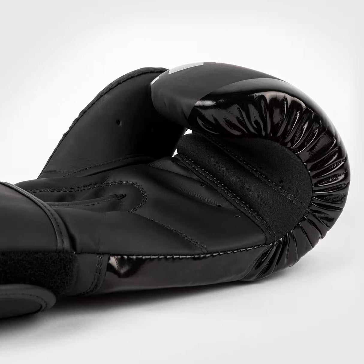 Venum Boxhandschuhe Challenger 3.0 – Schwarz/Weiss