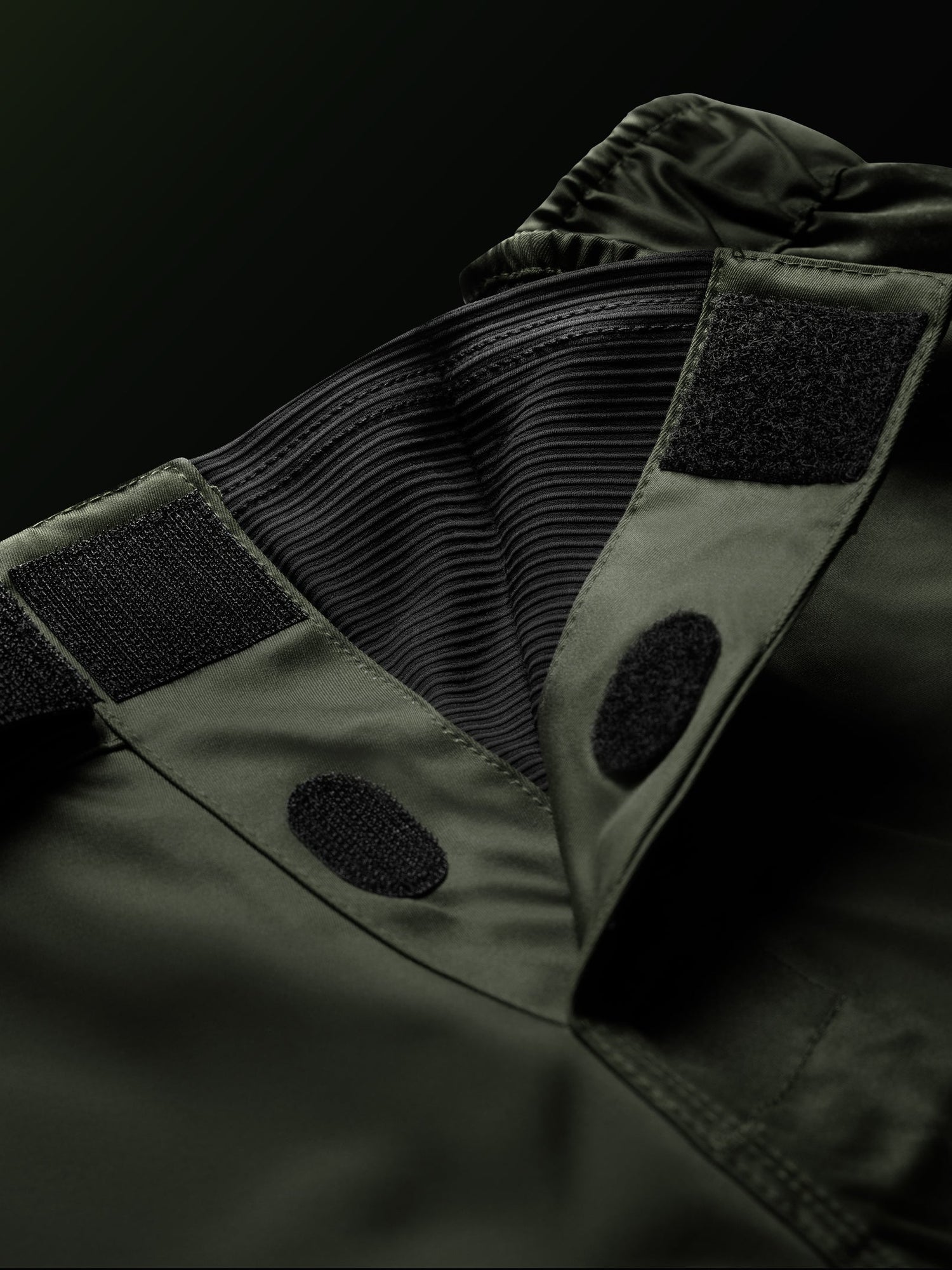Hayabusa MMA-Shorts Core Mid - Dunkelgrün