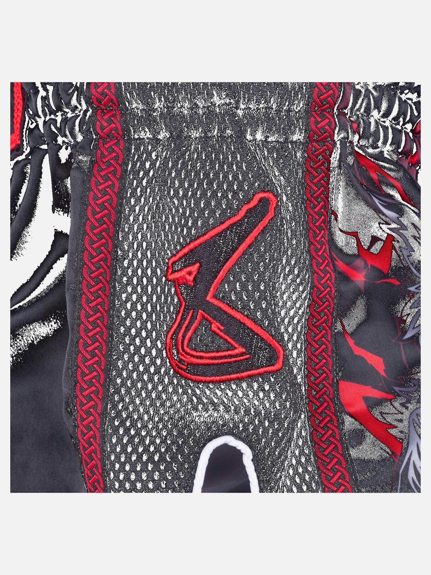 8 WEAPONS Muay-Thai-Shorts Beastial Wolf - Schwarz/Rot