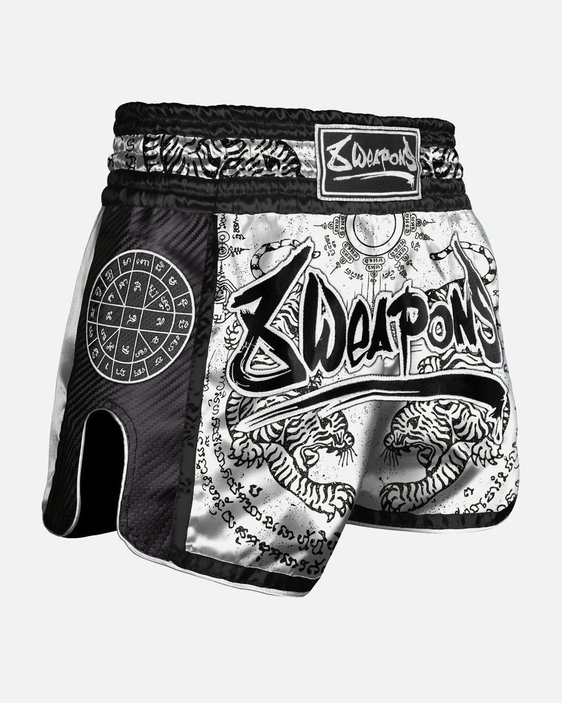 8 WEAPONS Muay Thai Shorts Carbon Sak Yant Tigers - Weiß