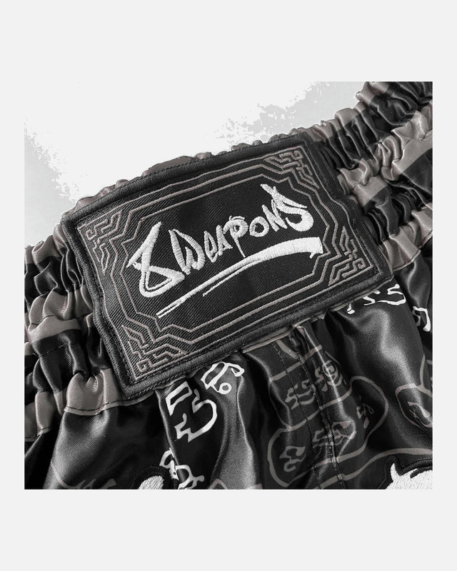8 WEAPONS Muay Thai Shorts 8 Ways Yant 2.0 - Schwarz