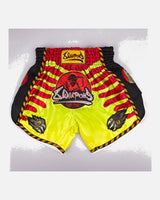 8 WEAPONS Muay-Thai-Shorts Jurassic - Neon Grün/Blutrot