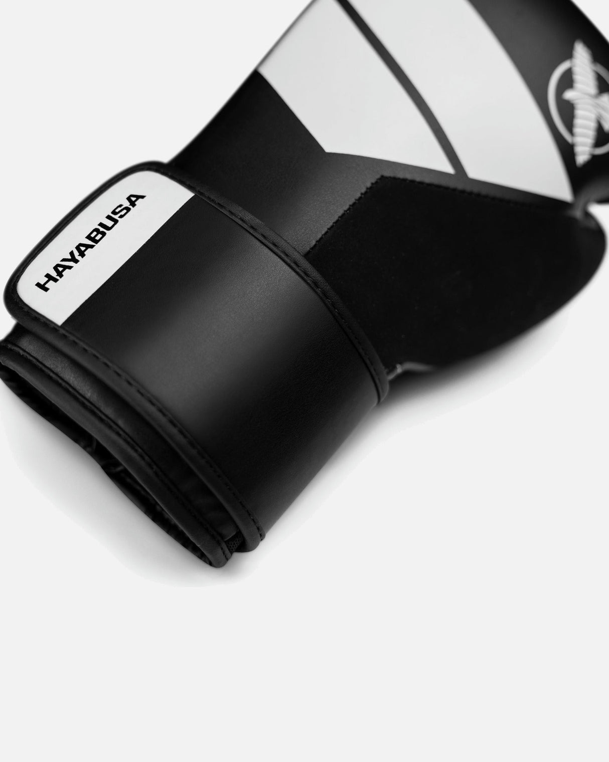 Hayabusa Boxhandschuhe S4 - Schwarz/Weiß